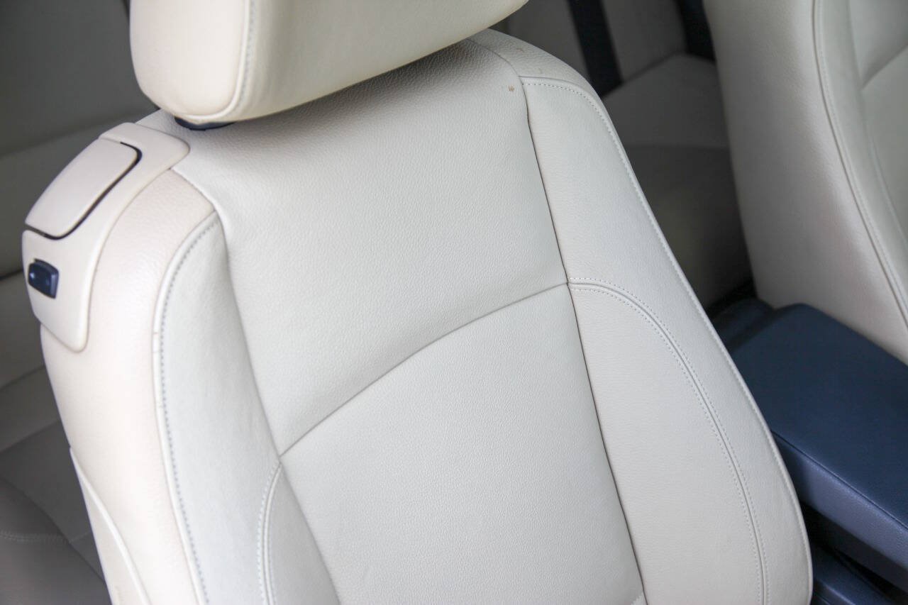 Used 2011 BMW 128i Coupe RWD image 45