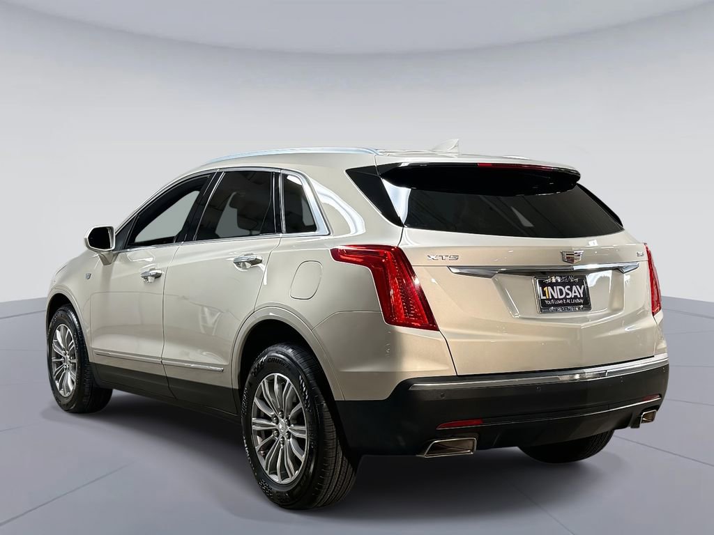Used 2017 Cadillac XT5 Luxury w/ Driver Awareness Package image 11