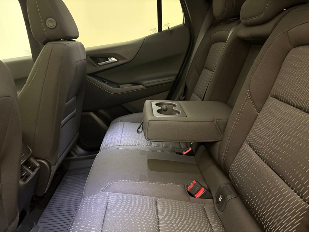 New 2026 Chevrolet Equinox LT FWD image 30