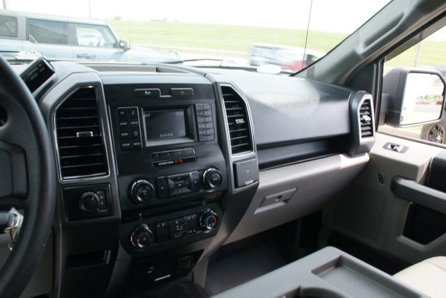 Used 2017 Ford F150 XLT AWD/4WD image 18