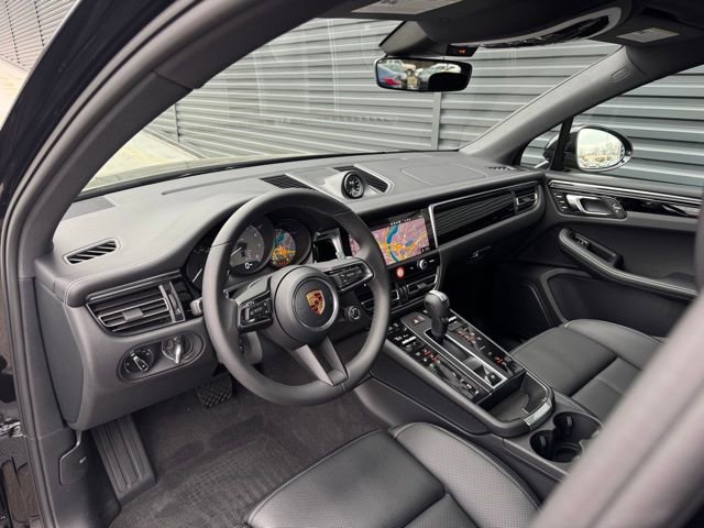 New 2026 Porsche Macan S image 4