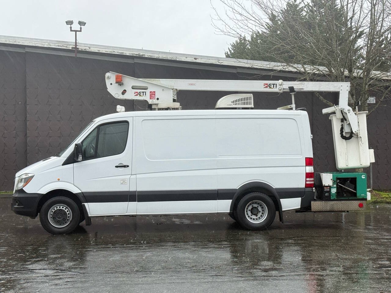 Used 2018 Mercedes-Benz Sprinter 3500 image 4