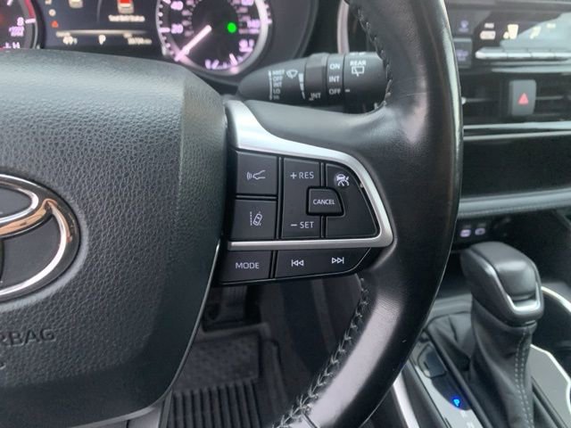Used 2023 Toyota Highlander LE image 27
