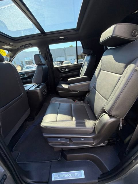Used 2021 Chevrolet Tahoe Z71 w/ Luxury Package AWD/4WD image 22