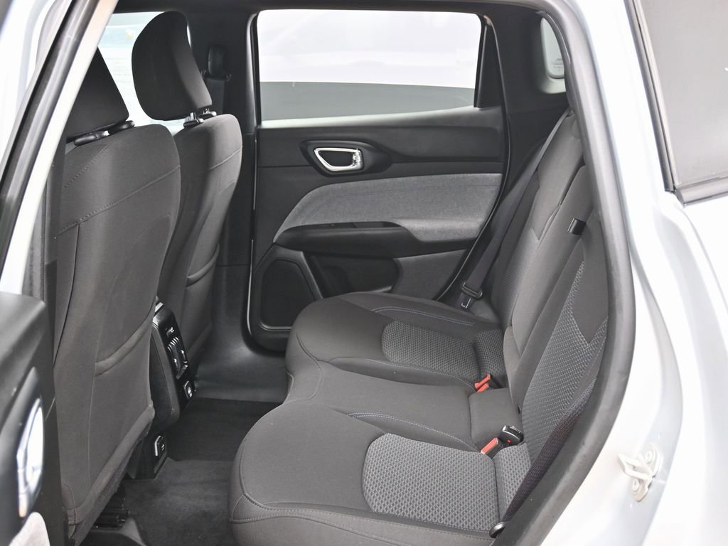 Used 2024 Jeep Compass Sport image 32