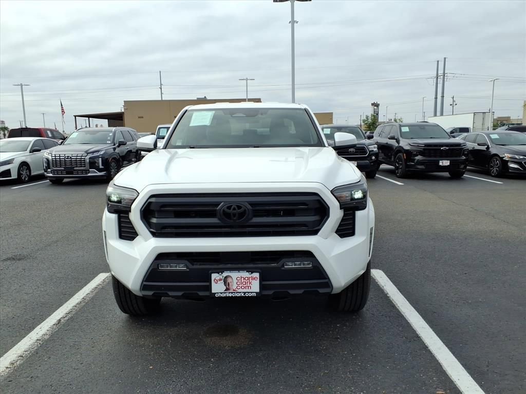 Used 2025 Toyota Tacoma SR5 image 8