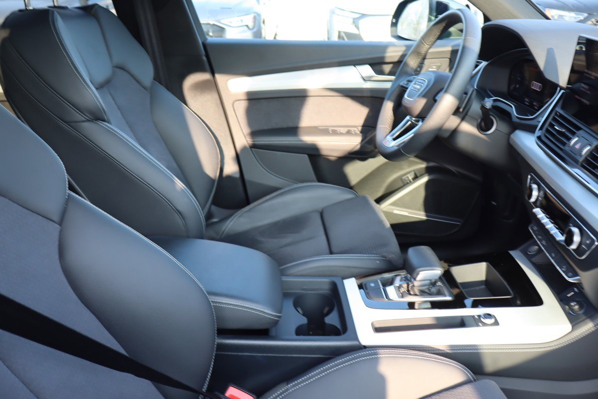 Used 2024 Audi Q5 e Premium Plus image 20