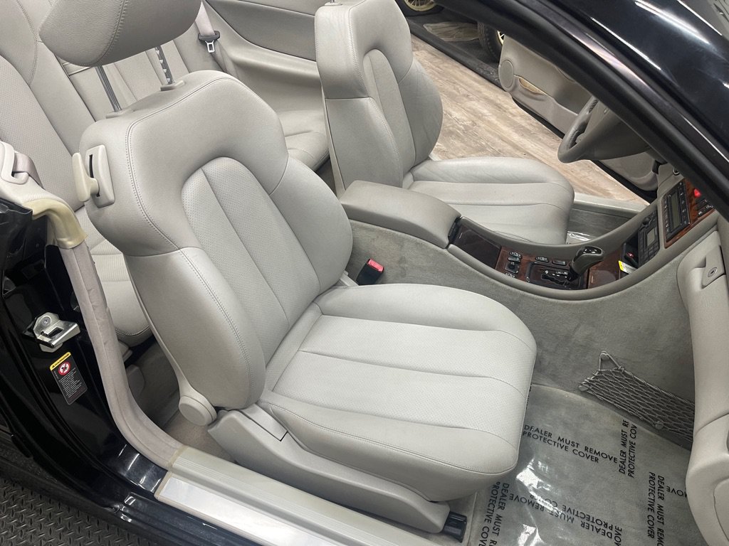 Used 2002 Mercedes-Benz CLK 320 Cabriolet image 26
