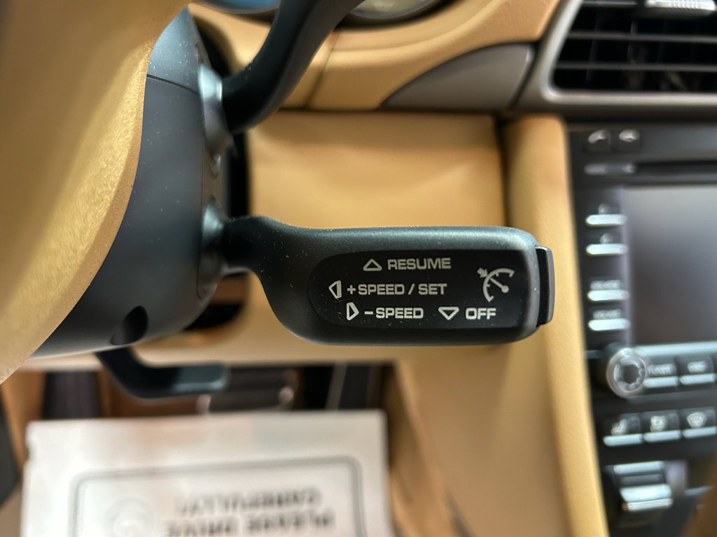 Used 2009 Porsche 911 Carrera RWD image 11