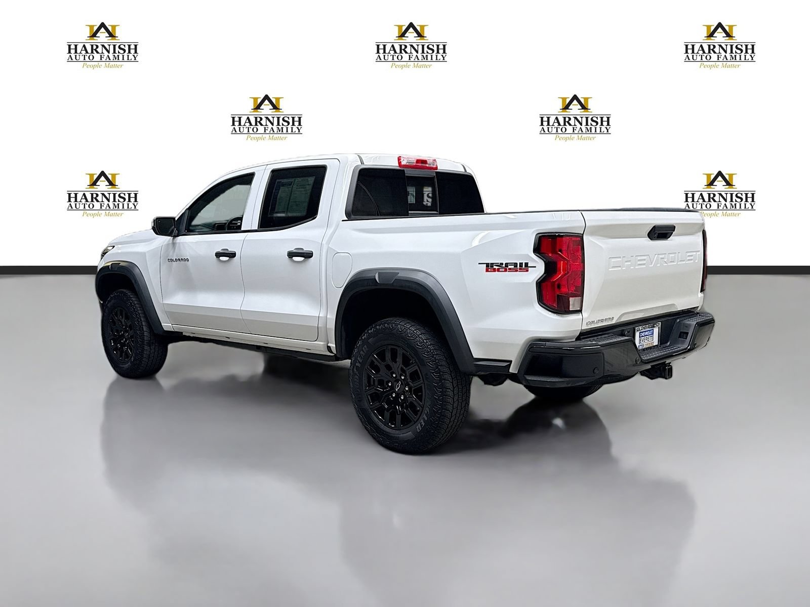 Used 2024 Chevrolet Colorado Trail Boss w/ Advanced Trailering Package AWD/4WD image 9