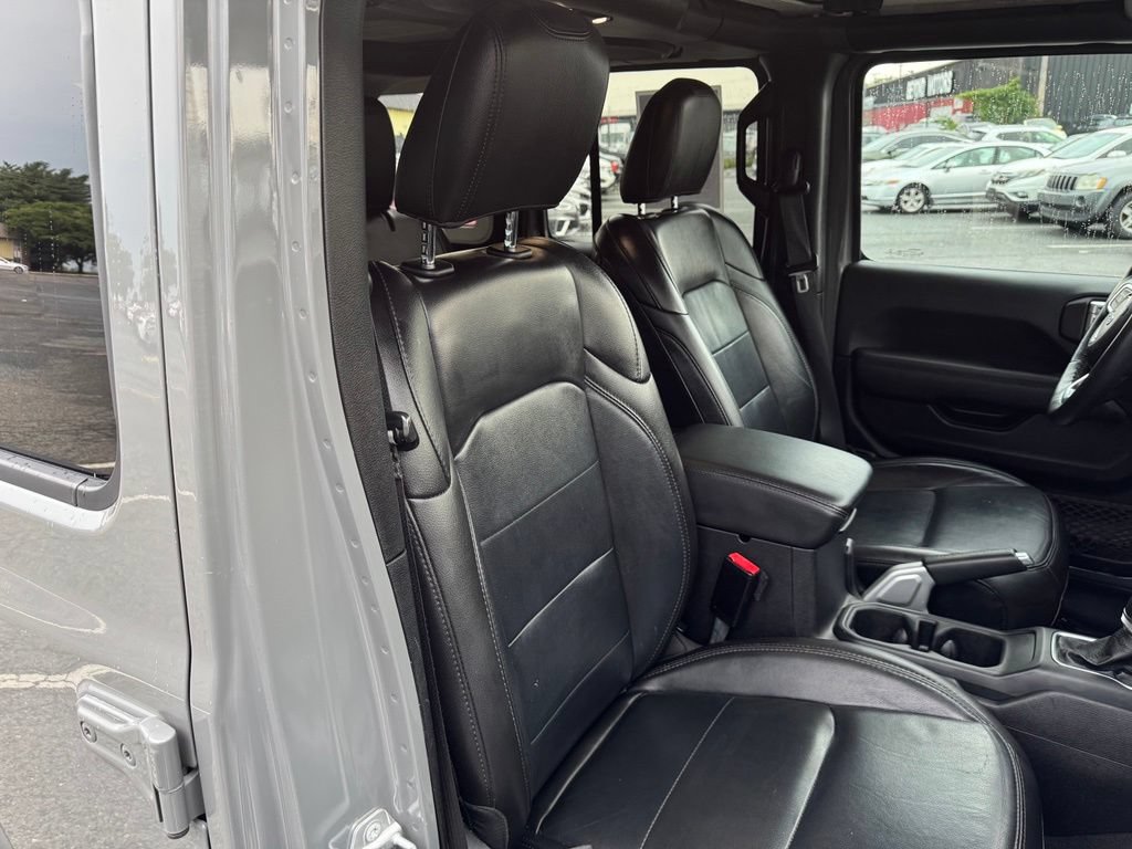 Used 2021 Jeep Wrangler Unlimited Sahara AWD/4WD image 25