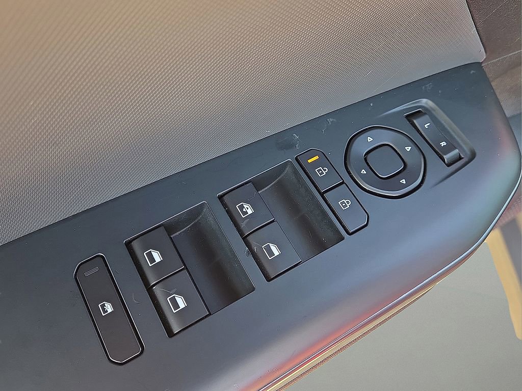 Used 2025 Kia K4 LXS image 24