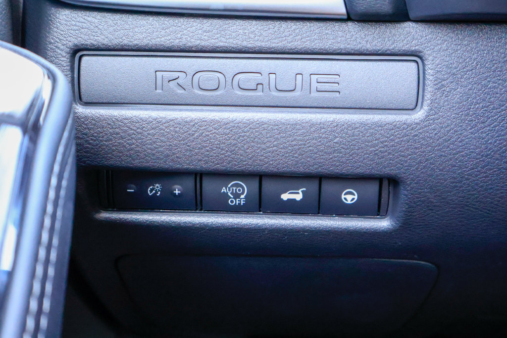 New 2026 Nissan Rogue SV FWD image 15