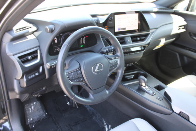 Used 2025 Lexus UX 300h FWD w/ Accessory Package (Z2) image 14