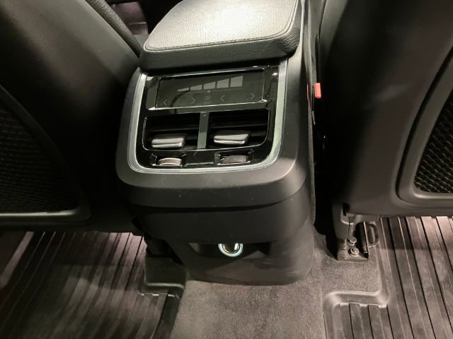 Used 2017 Volvo XC90 T6 Momentum w/ Vision Package AWD/4WD image 52