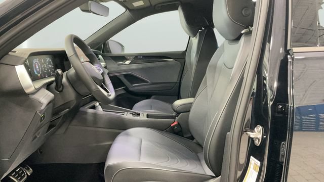 New 2026 Volkswagen Tiguan SE R-Line AWD/4WD image 15