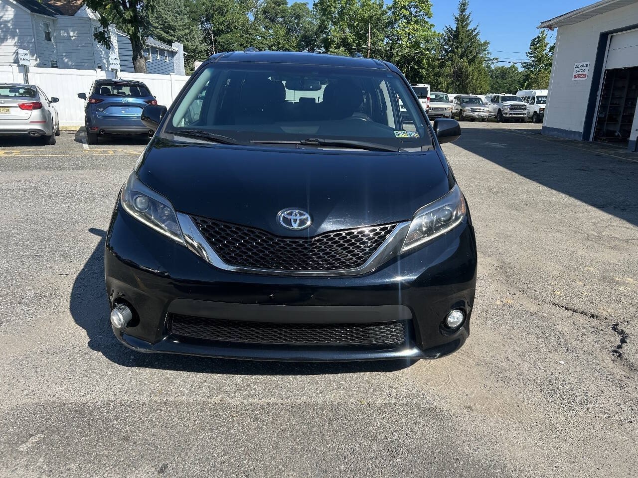 Used 2017 Toyota Sienna SE Premium