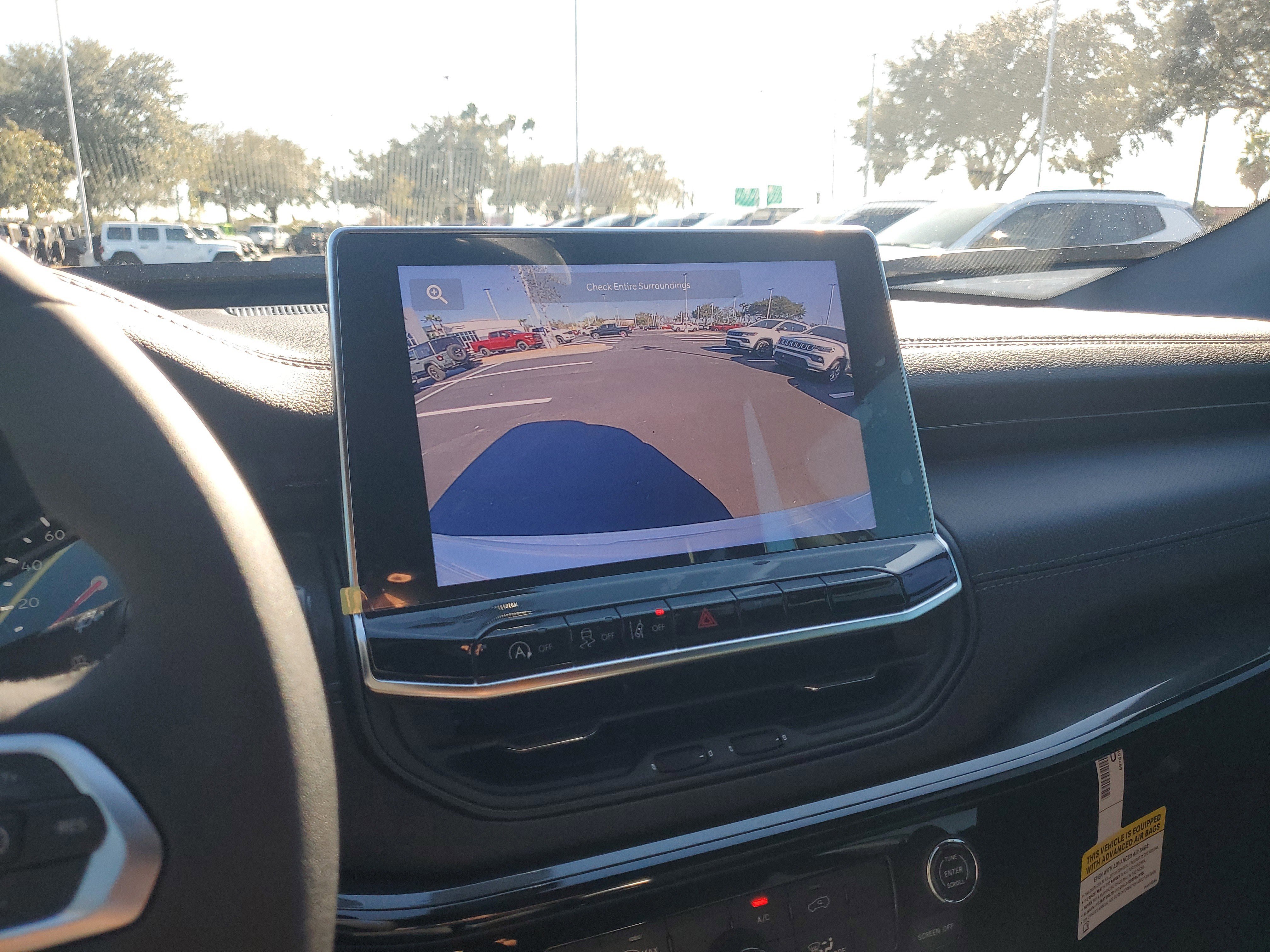 New 2026 Jeep Compass Latitude image 16