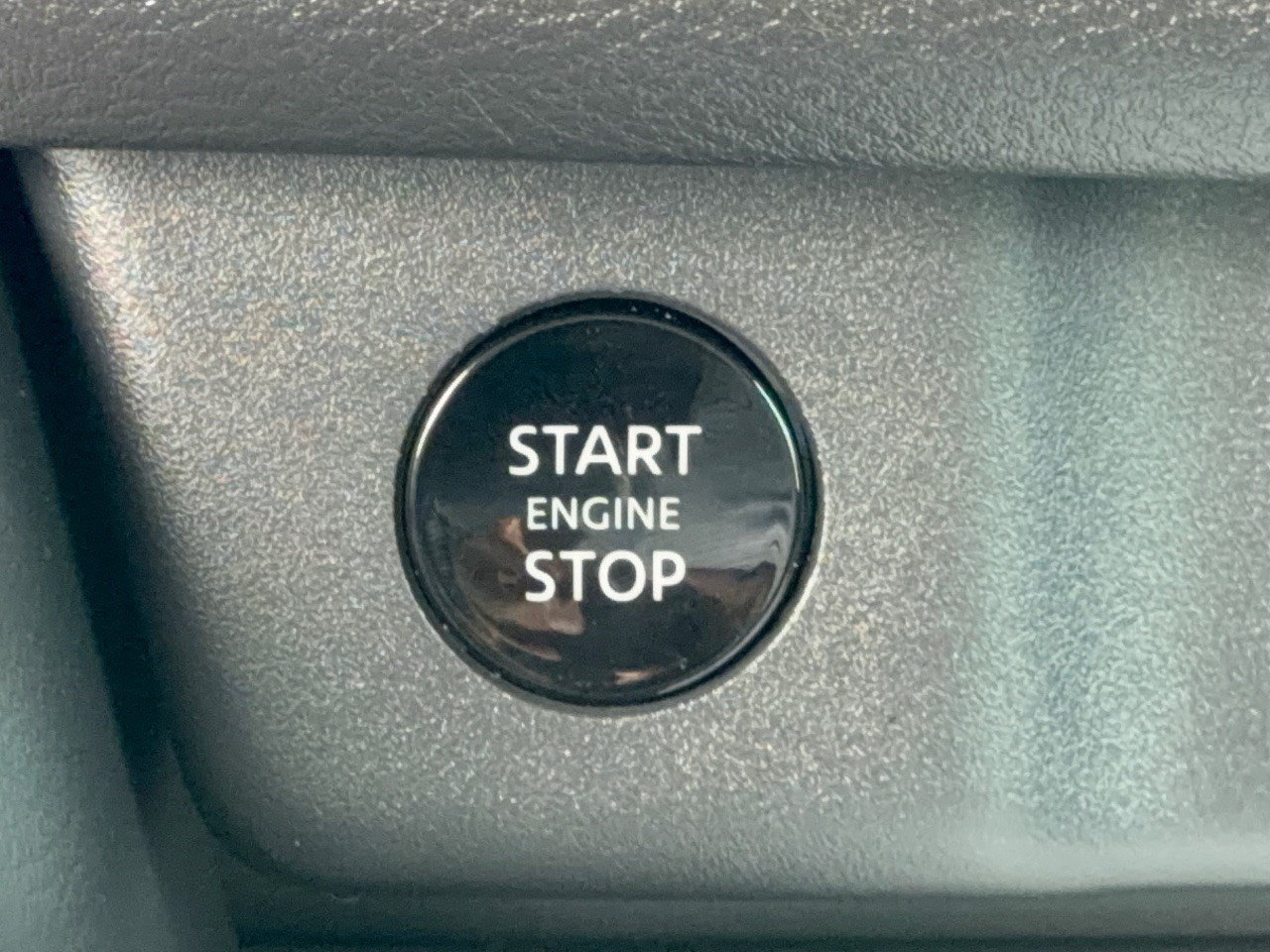 Certified 2026 Nissan Rogue SV FWD image 20