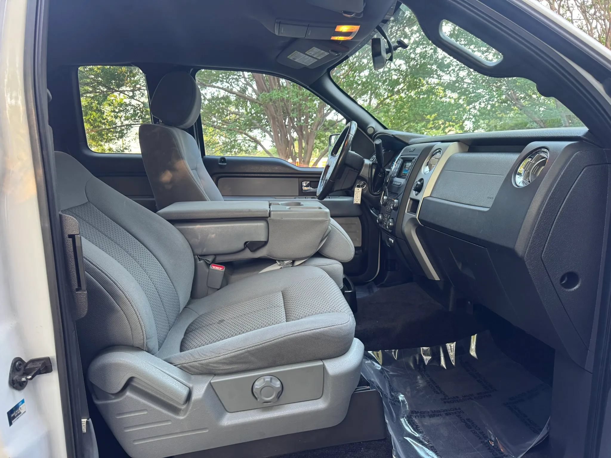 Used 2014 Ford F150 XLT w/ Equipment Group 301A Mid RWD image 13