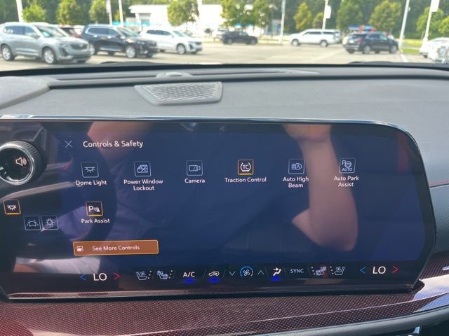 New 2026 Chevrolet Traverse RS w/ LPO, Floor Liner Package FWD image 38