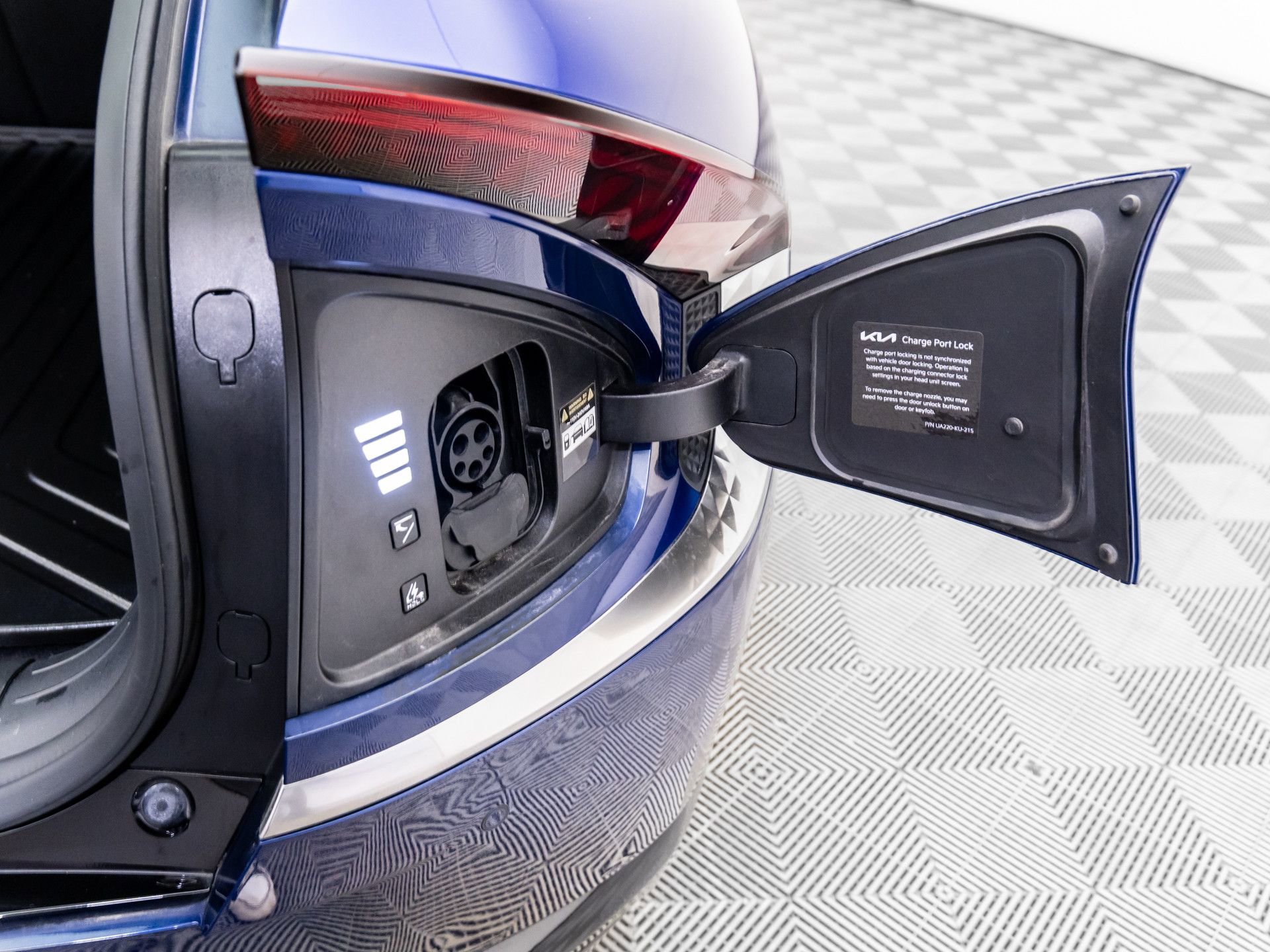 Used 2022 Kia EV6 Wind image 37