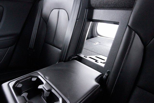 Certified 2025 Volvo XC40 B5 Plus image 31