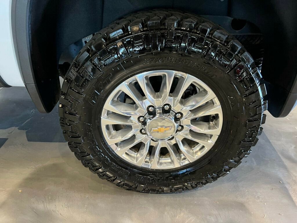 Used 2023 Chevrolet Silverado 2500 High Country image 11
