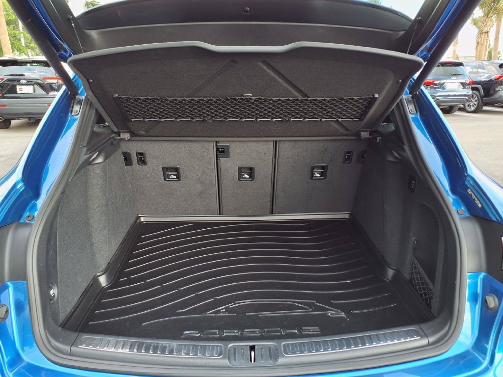 Used 2017 Porsche Macan Turbo AWD/4WD image 19