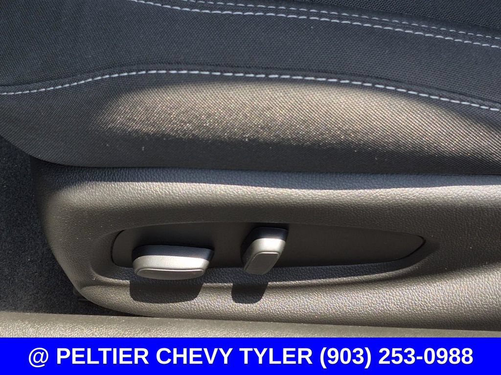 Used 2024 Chevrolet Camaro LT w/ Technology Package RWD image 31