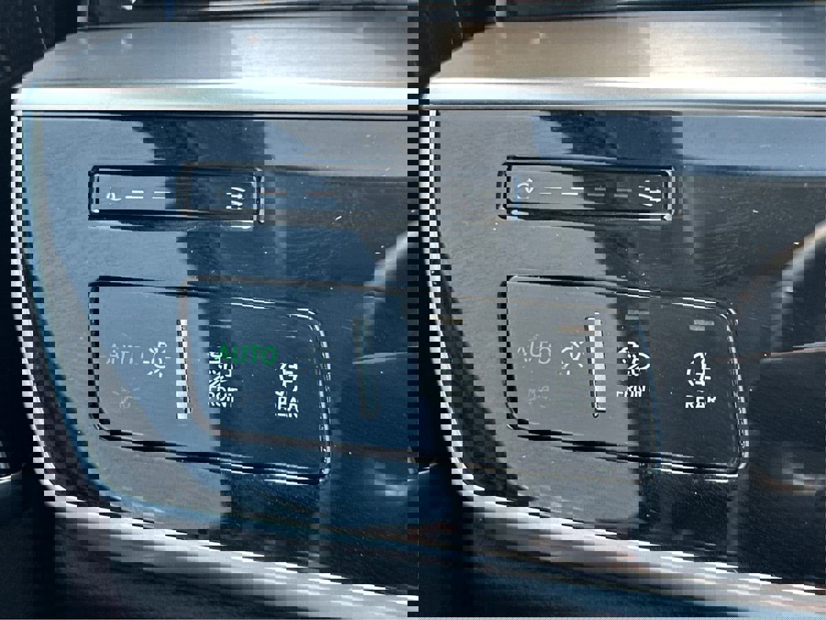 Used 2020 Audi A8 L 4.0T w/ Sport Plus Package image 16