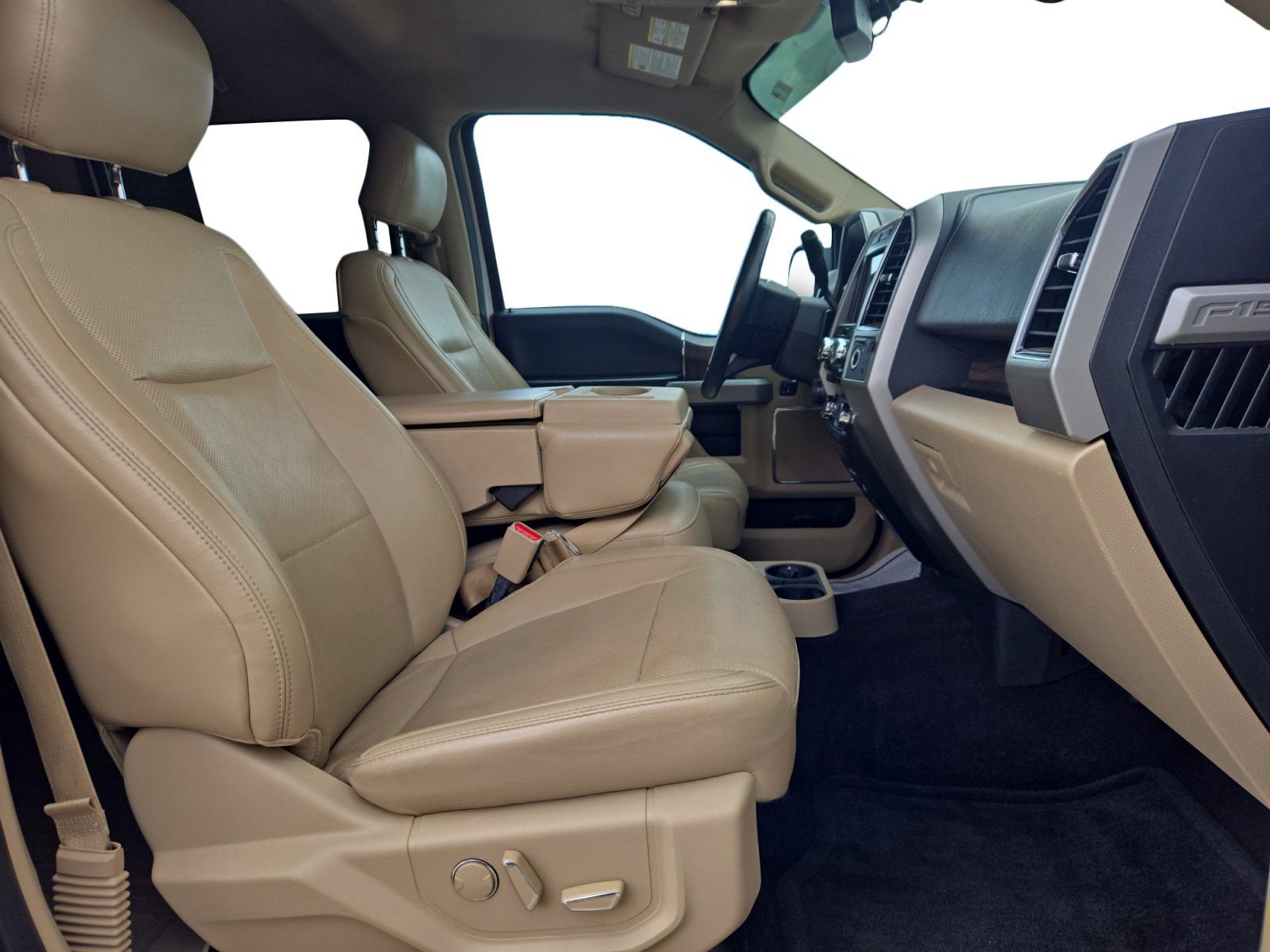 Used 2017 Ford F150 Lariat RWD image 24