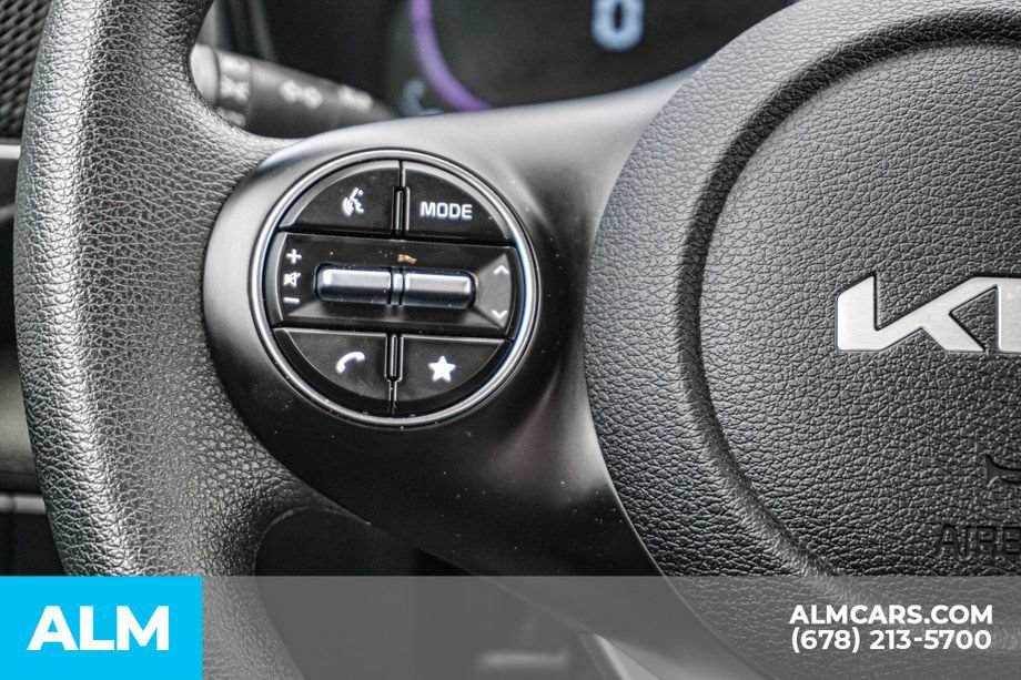 Used 2025 Kia Soul LX w/ LX Technology Package FWD image 29