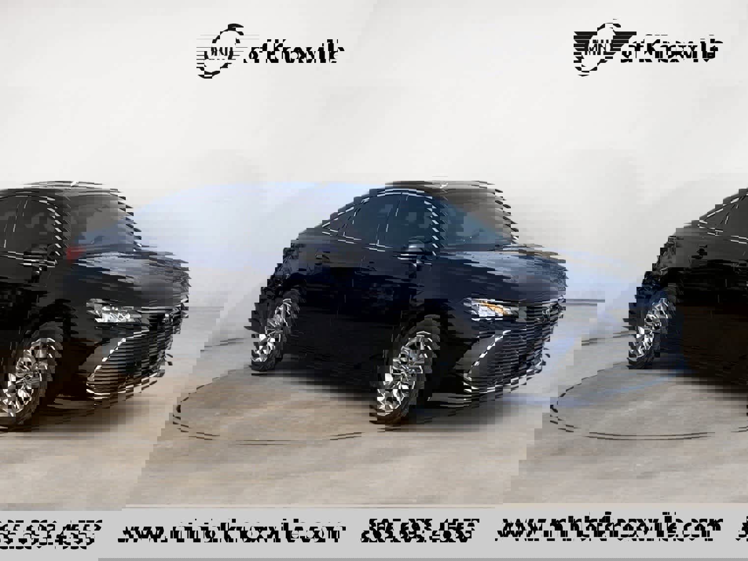 Used 2022 Toyota Avalon XLE image 1