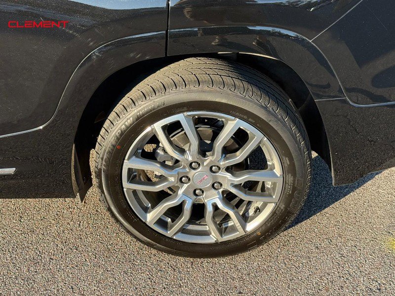 Used 2023 GMC Terrain Denali w/ Denali Premium Package AWD/4WD image 4