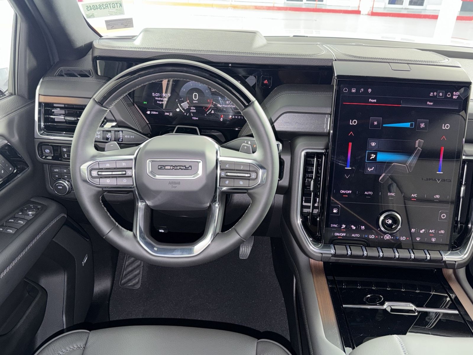 New 2026 GMC Yukon XL Denali w/ Denali Reserve Package AWD/4WD image 16