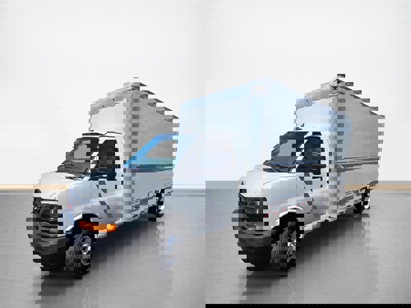 Used 2018 GMC Savana 3500 Extended w/ Driver Convenience Package image 8