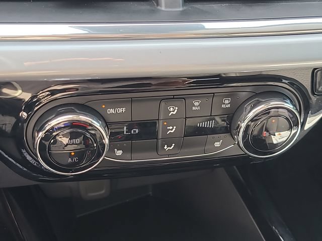 Used 2024 Chevrolet Trax LT w/ Driver Confidence Package FWD image 29