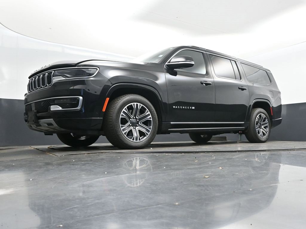 Used 2024 Jeep Wagoneer L Series II w/ Flexible Seating Group image 40