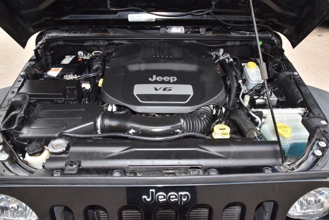 Used 2017 Jeep Wrangler Unlimited Sport w/ Quick Order Package 24S AWD/4WD image 39