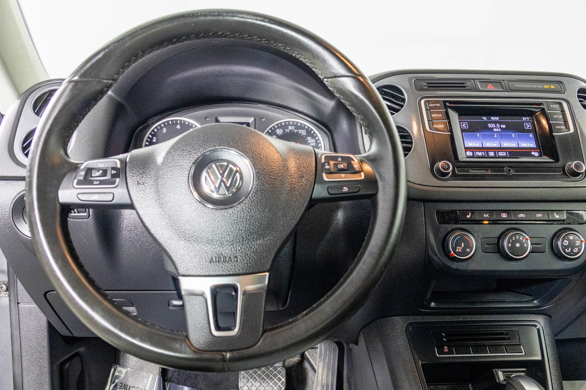 Used 2016 Volkswagen Tiguan S AWD/4WD image 28