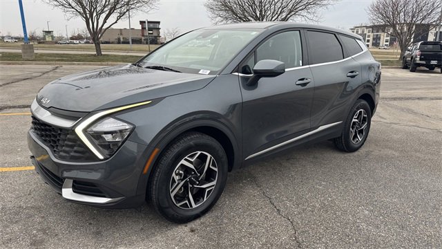 Used 2023 Kia Sportage LX image 4