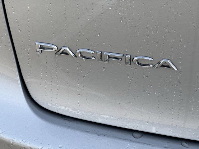 New 2026 Chrysler Pacifica Select image 40