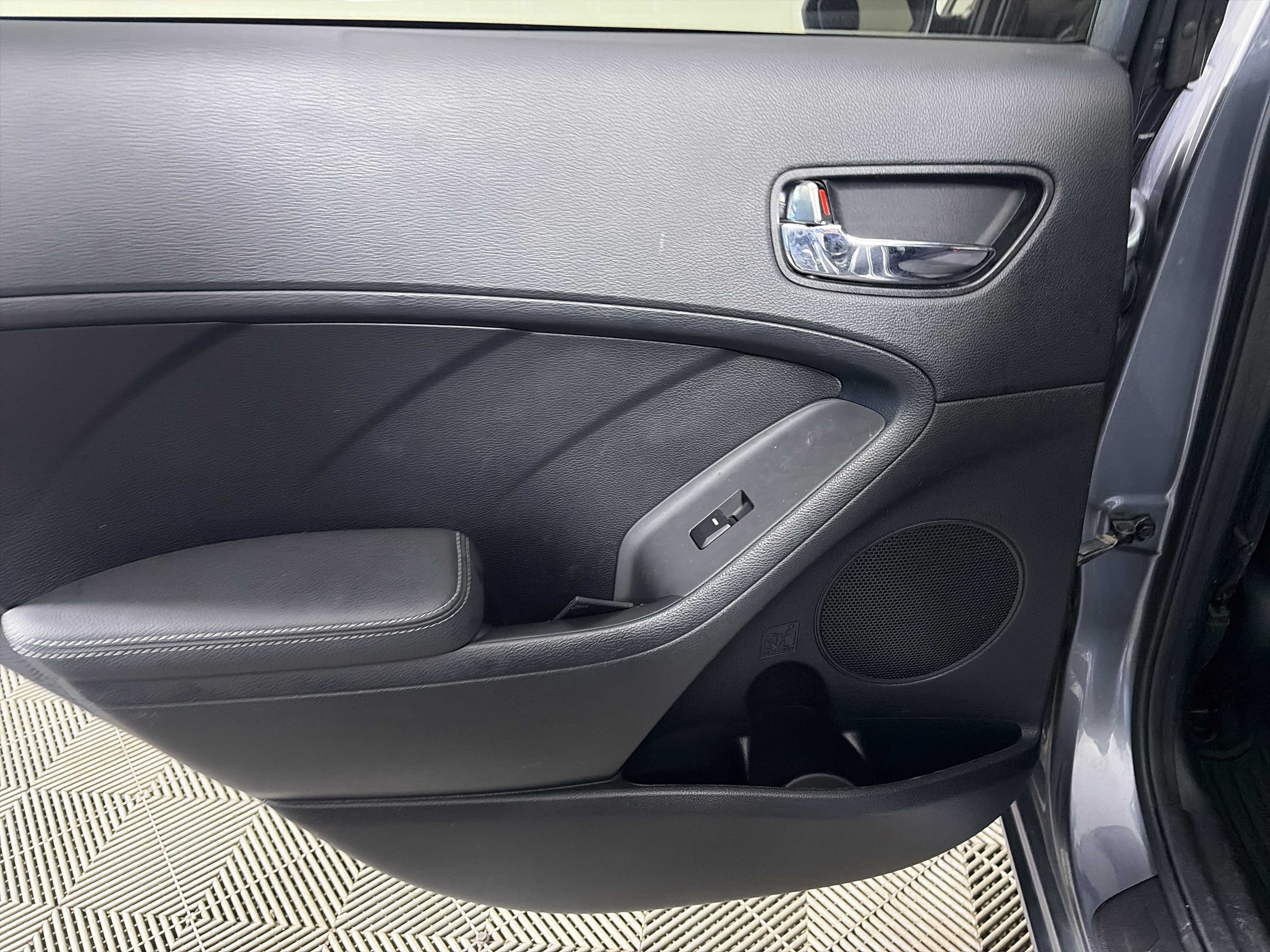 Used 2018 Kia Forte S image 35