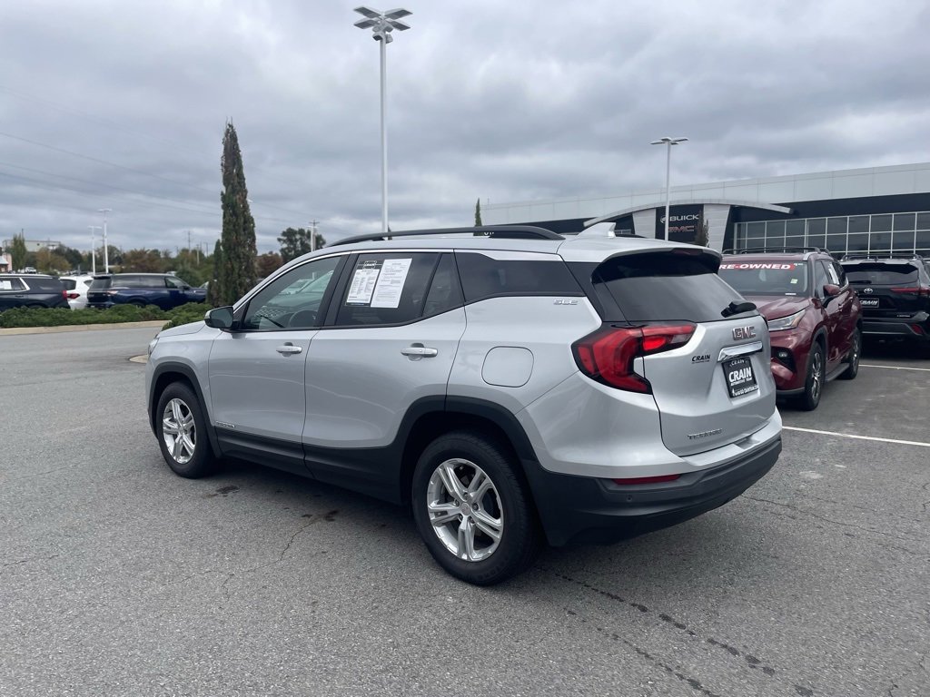 Used 2021 GMC Terrain SLE w/ Driver Convenience Package image 5
