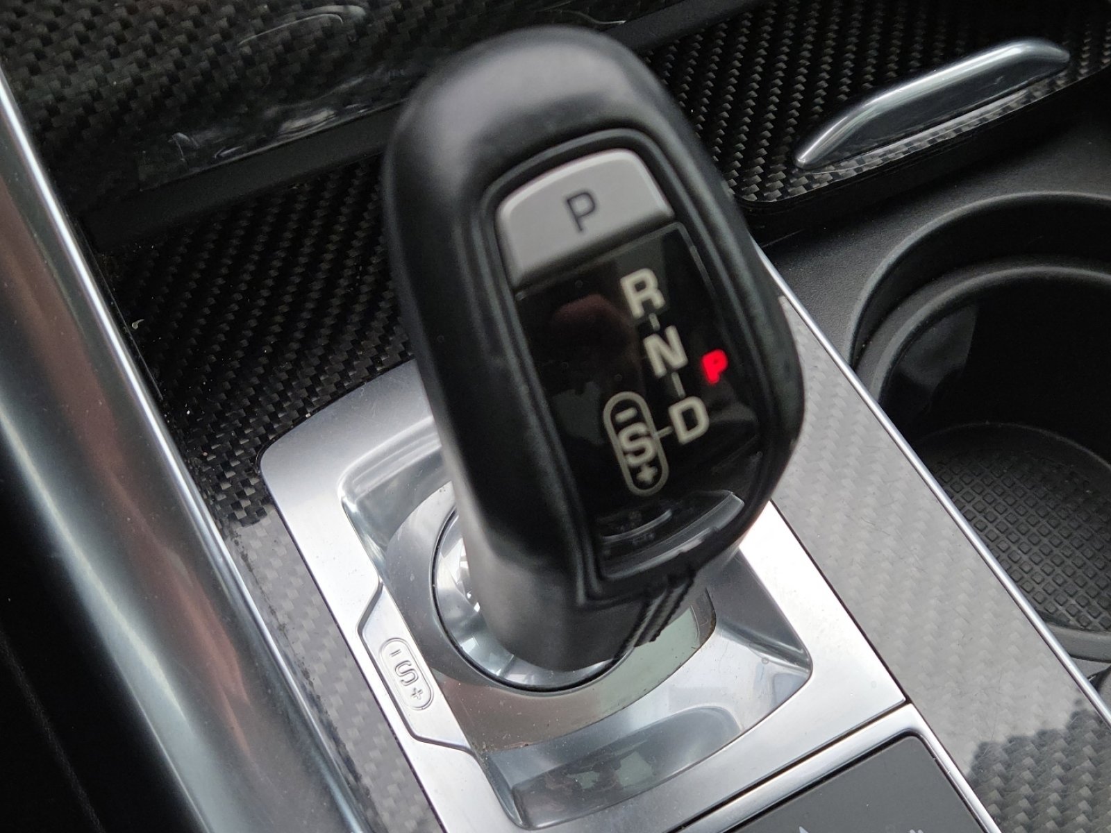 Used 2017 Land Rover Range Rover Sport SVR image 32