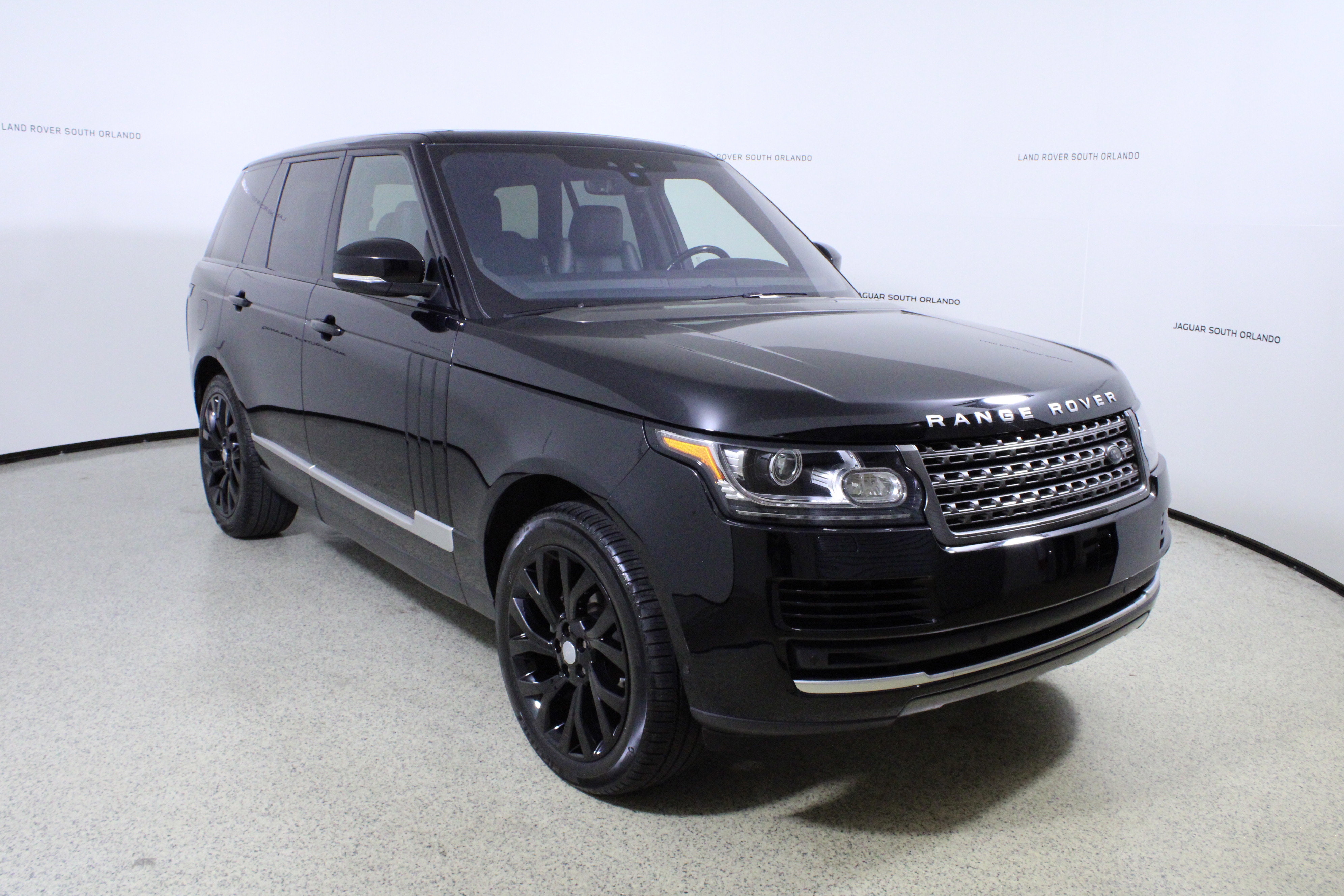 Used 2017 Land Rover Range Rover AWD/4WD image 3