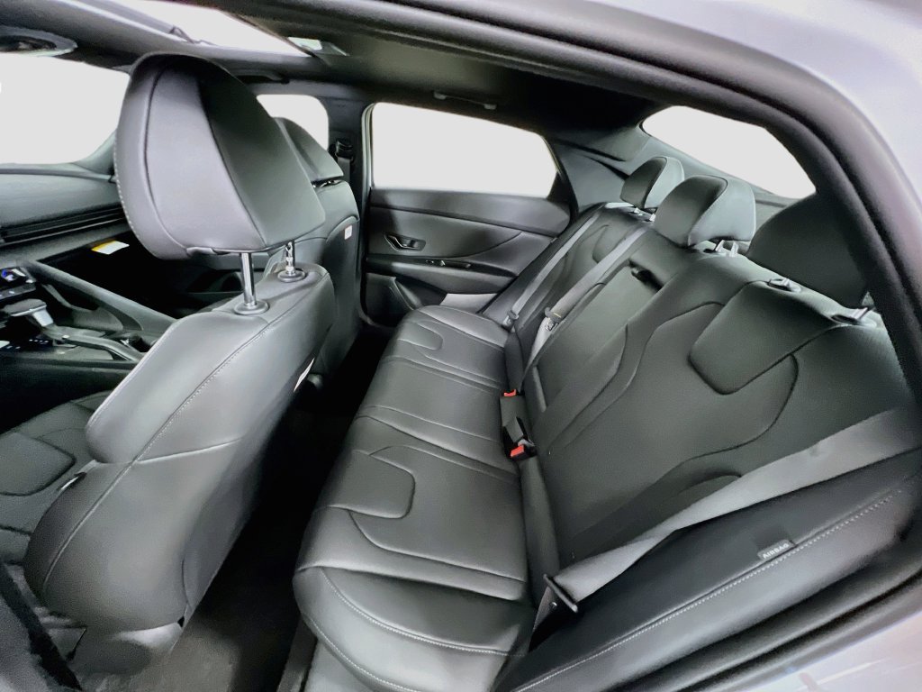New 2026 Hyundai Elantra SEL Sport FWD image 22
