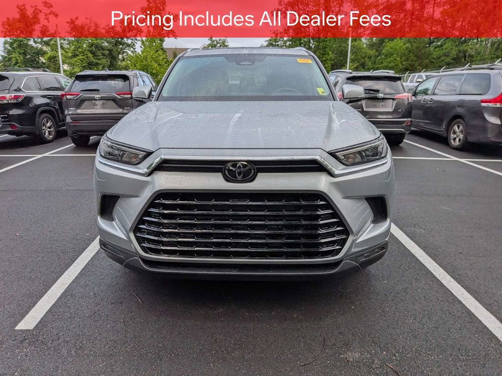 Used 2025 Toyota Grand Highlander FWD image 2