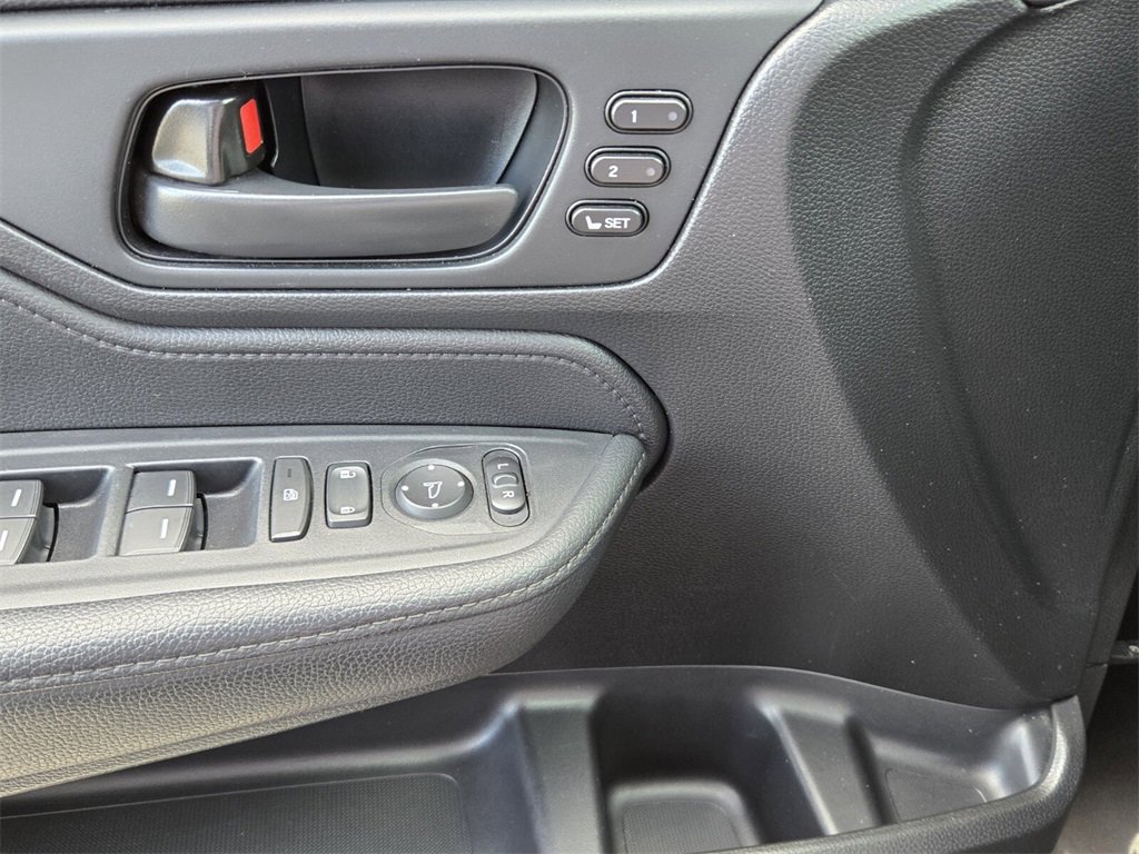 Used 2024 Honda Odyssey EX-L image 29